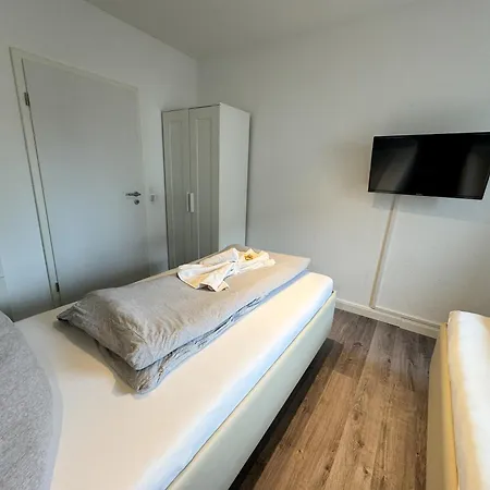 Fuer 5 Gaeste Grosse Kueche Messe- Und Citynah *