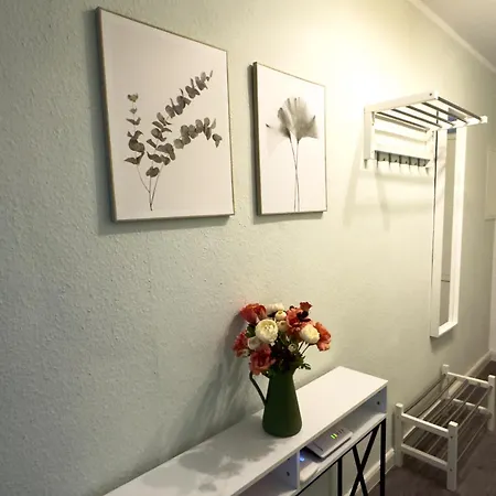 Fuer 5 Gaeste Grosse Kueche Messe- Und Citynah