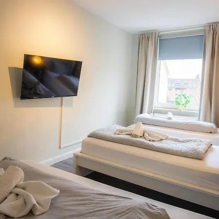 Fuer 5 Gaeste Grosse Kueche Messe- Und Citynah * Hannover