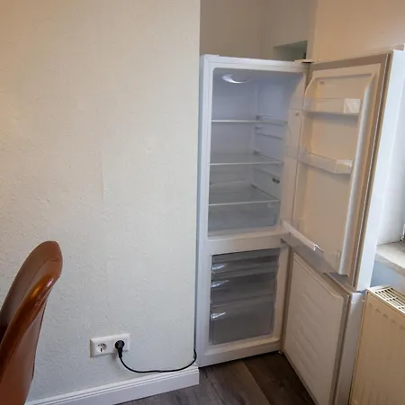 Fuer 5 Gaeste Grosse Kueche Messe- Und Citynah